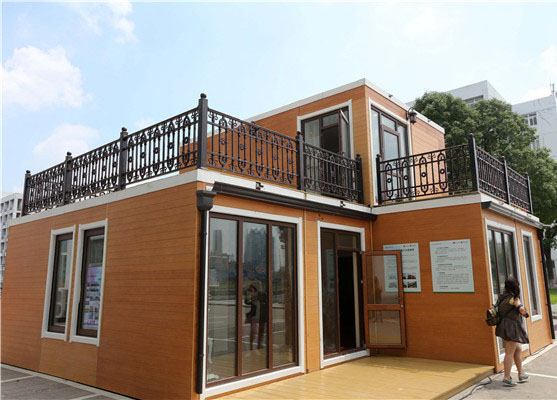 Vivenda construída em três horas atrai aten??o do público em Jiangsu