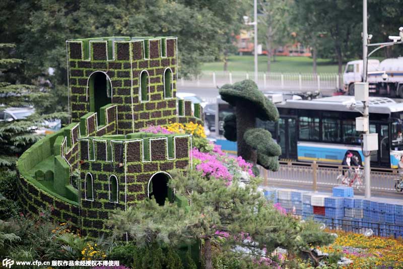 Canteiros de flores no centro de Beijing para celebrar aniversário da vitória contra agress?o japonesa
