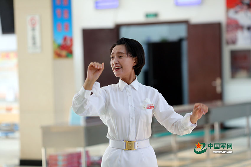 Destacamento feminino vai desfilar de forma ímpar no Dia da Vitória