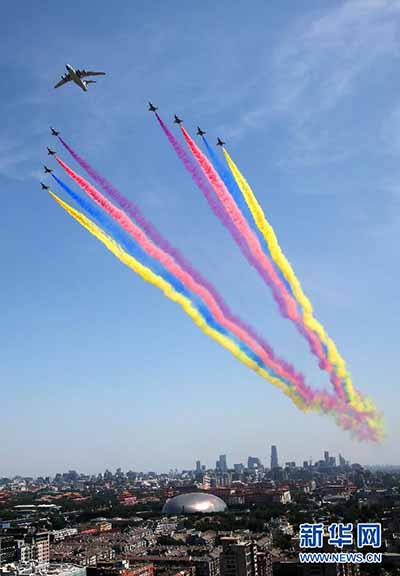 Mídia internacional presta alta aten??o ao desfile militar e à redu??o de 300 mil efetivos do exército