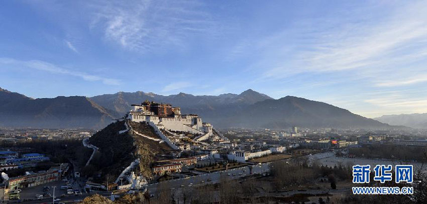 Nova aparência da milenária cidade de Lhasa