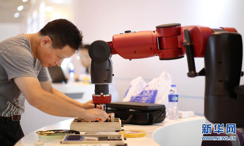 Fórum Davos de Ver?o foca-se no crescimento global