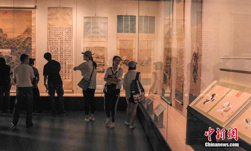 Pintura chinesa com mais de mil anos é exibida na Cidade Proibida