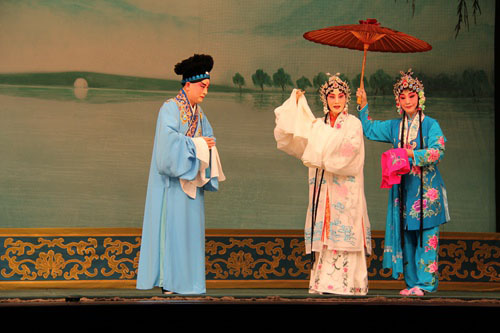 ópera de Pequim conquista plateia em Nova Iorque