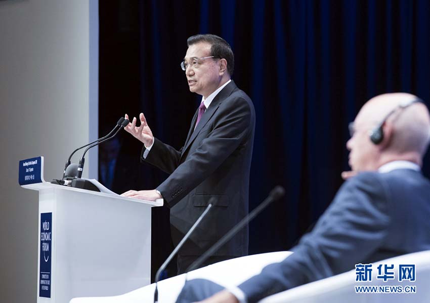 Li Keqiang discursa na abertura da 9a edi??o do Fórum Davos de Ver?o