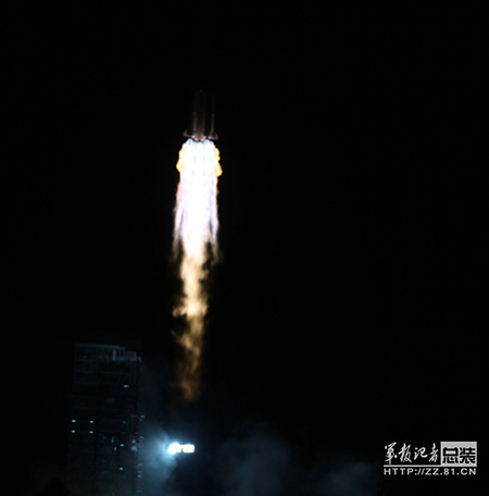 China lan?a com sucesso primeiro satélite de teste da tecnologia de telecomunica??es