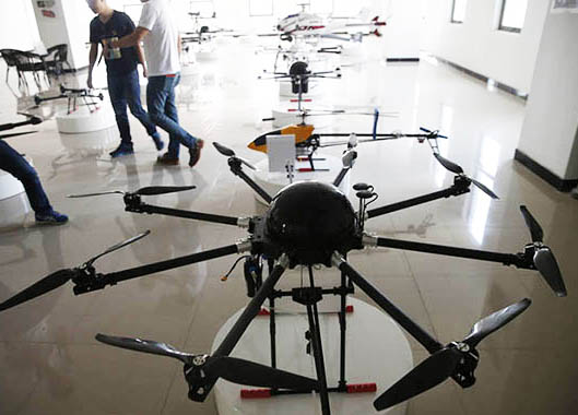 Cursos de opera??o de drones tornam-se populares na China