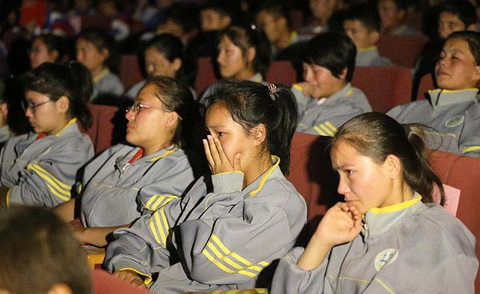Filme sobre jovens de Xinjiang estreia em Pequim