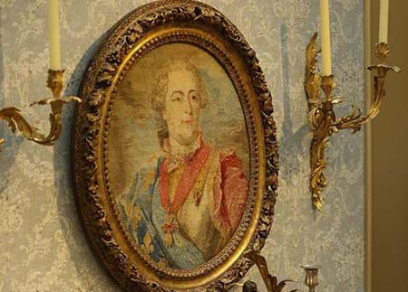 Cole??o de relíquias culturais francesas dos séculos XVII e XVIII é exibida em Xangai