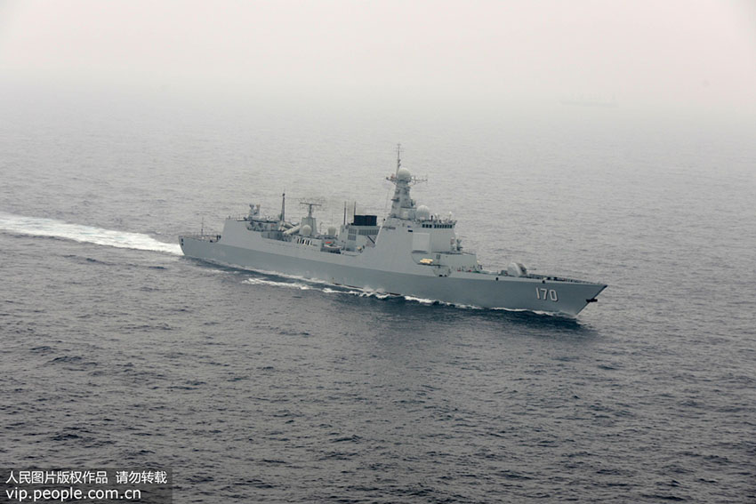 For?as armadas chinesas chegam à Malásia para exercícios militares conjuntos