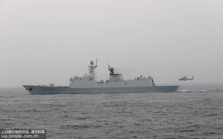 For?as armadas chinesas chegam à Malásia para exercícios militares conjuntos