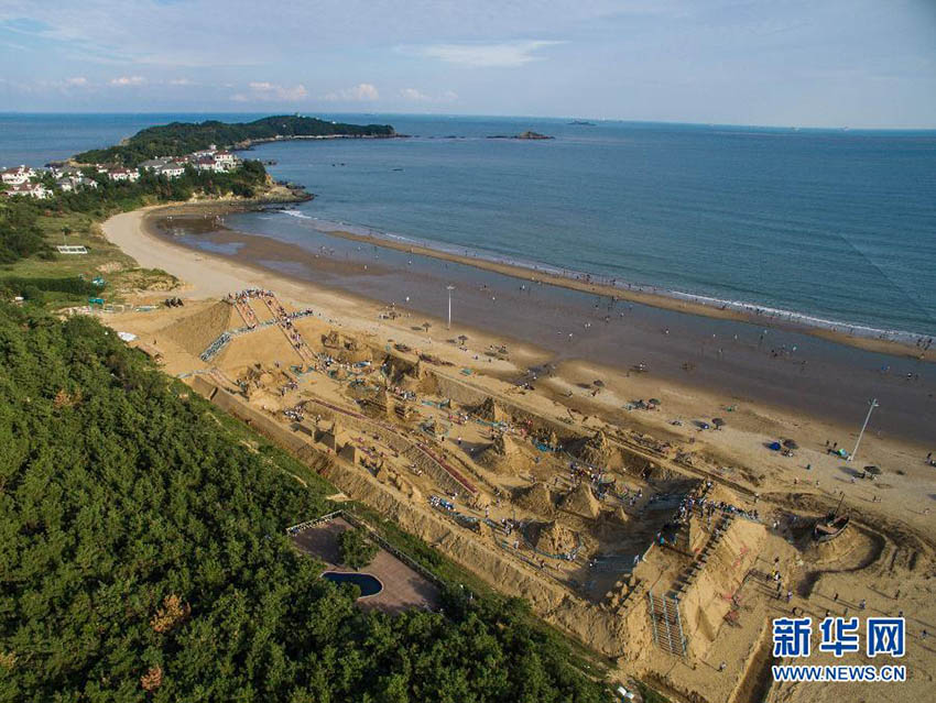 China realiza exposi??o internacional de esculturas de areia