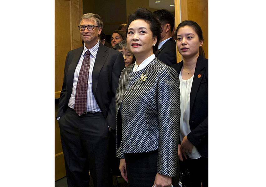 Primeira-dama Peng Liyuan visita Centro de Pesquisas do Cancer Fred Hutchson