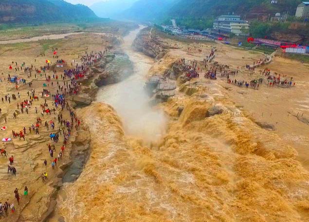 Galeria: Cascata Hukou, ponto de paragem da corrente do Rio Amarelo