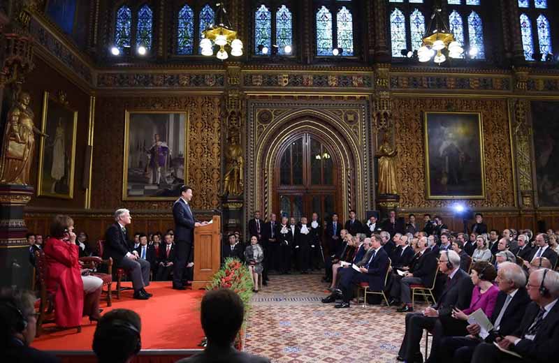 China e Gr?-Bretanha formam uma “comunidade de interesses comuns”, diz Xi Jinping