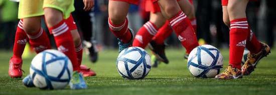 Coopera??o futebolística com Reino Unido beneficia milh?es de jovens chineses