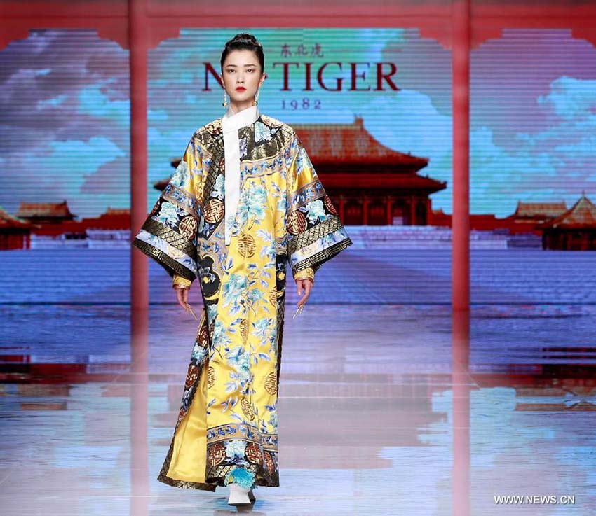 Semana de Moda da China é aberta em Pequim