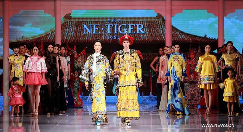 Semana de Moda da China é aberta em Pequim