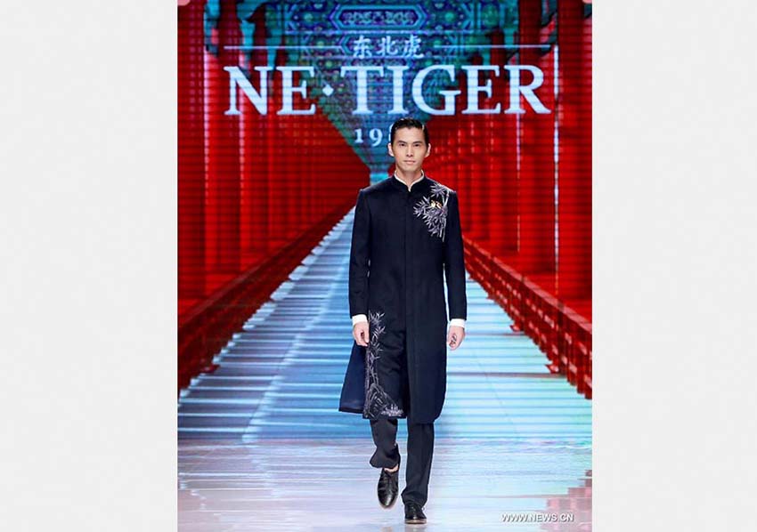 Semana de Moda da China é aberta em Pequim