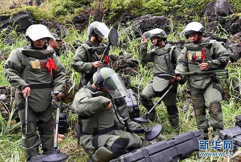 Trabalhos de desminagem come?am na fronteira entre Vietn? e China