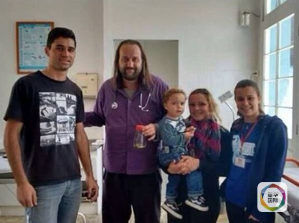 Bebê sobrevive depois de matar cobra a mordidas no Brasil