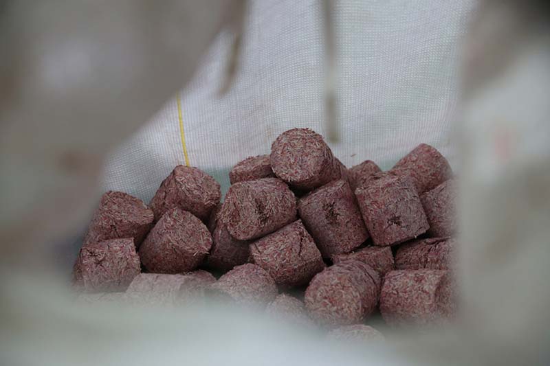 China lan?a nova nota de 100 yuans mais segura e moderna