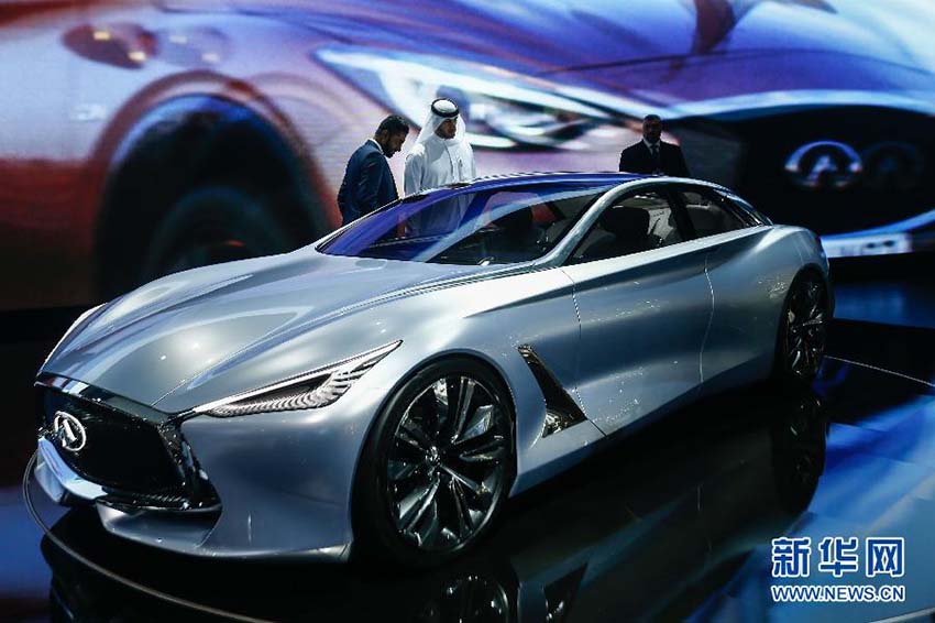 Aberta a edi??o 2015 da Feira internacional de automóveis de Dubai