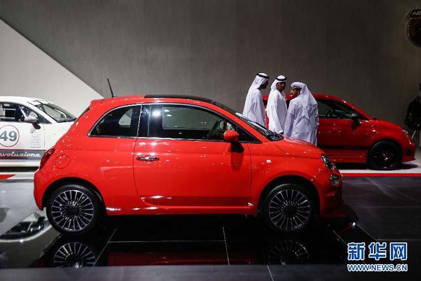 Aberta a edi??o 2015 da Feira internacional de automóveis de Dubai