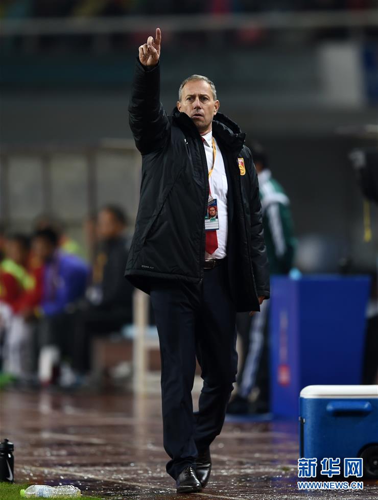 Sele??o masculina de futebol da China vence But?o