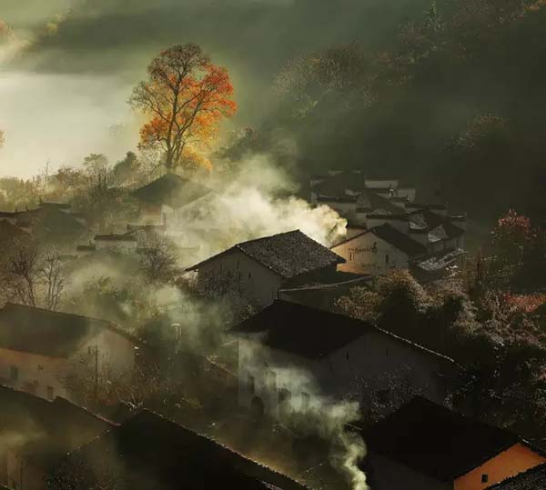 Paisagem outonal atrai amantes da natureza