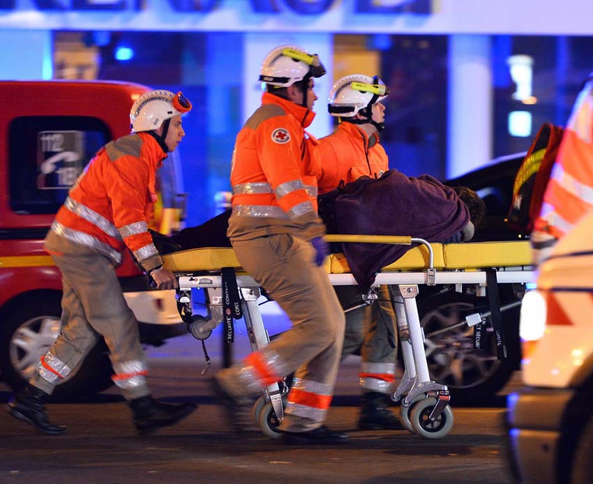 Terror em Paris: Fran?a sofre ataque terrorista, mais de 150 mortes confirmadas 