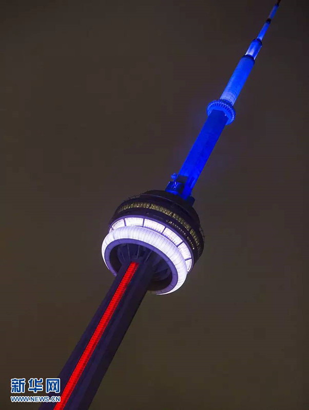 Mundo presta homenagem às vítimas dos ataques terroristas em Paris