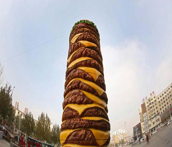 Lanche gigante choca Shenyang
