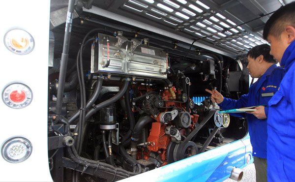 Shenyang: 50 autocarros híbridos entram ao servi?o