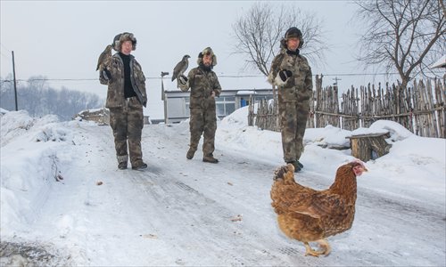 A “Aldeia Falc?o” – Tradi??o centenária é mantida em comunidade no noroeste da China