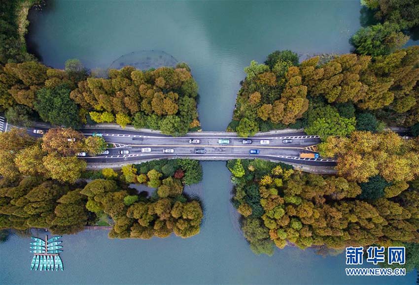 Paisagem de outono no Lago Oeste de Hangzhou