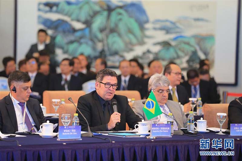 Realizada em Pequim 1a Cimeira de Imprensa dos BRICS