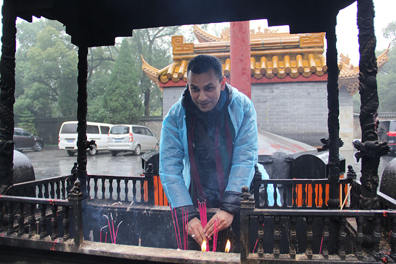 Jiangxi pelos olhos da imprensa internacional - Visita ao Templo Jingju e à Academia Yangming