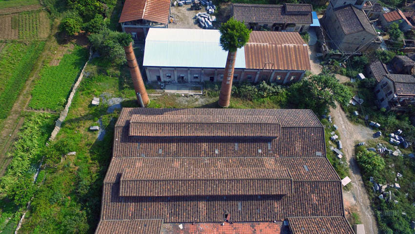 Chaminé veste chapéu verde no sudeste da China