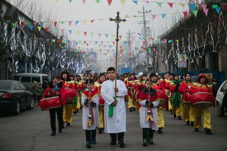 época natalícia em aldeia católica no norte da China