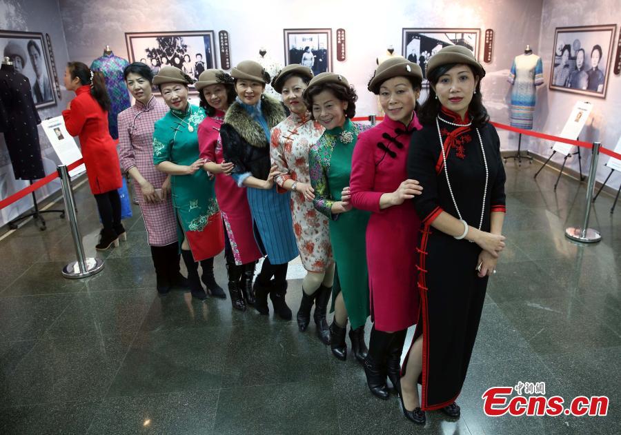 Xangai realiza exposi??o dedicada ao Qipao