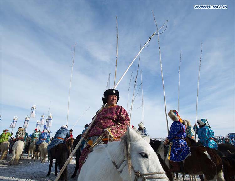 Feira do camelo come?a na Mongólia Interior