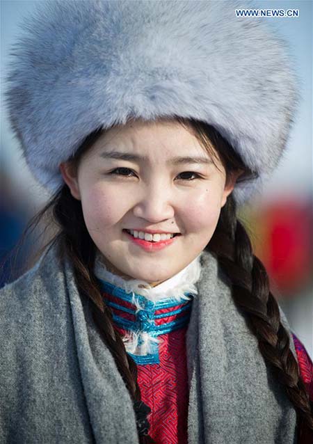 Feira do camelo come?a na Mongólia Interior