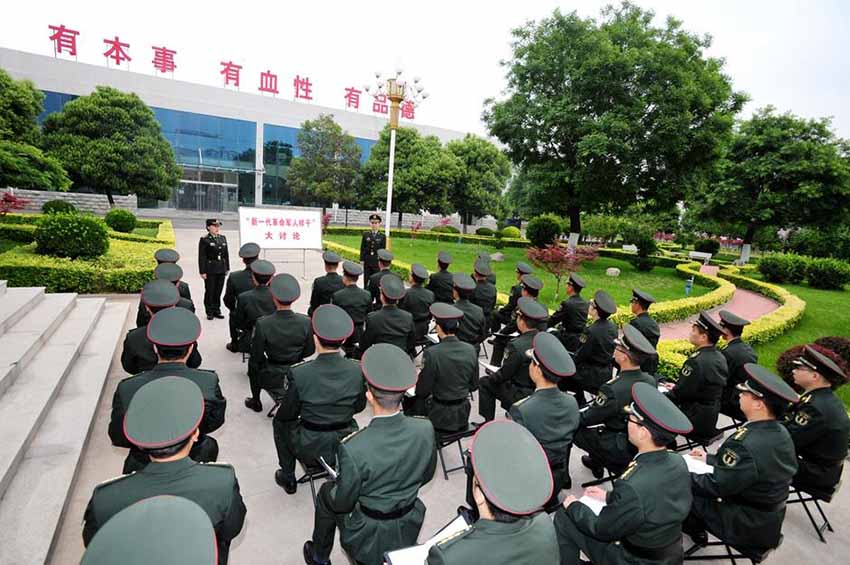 Novas for?as do exército chinês prometem contribuir para a constru??o de exército forte