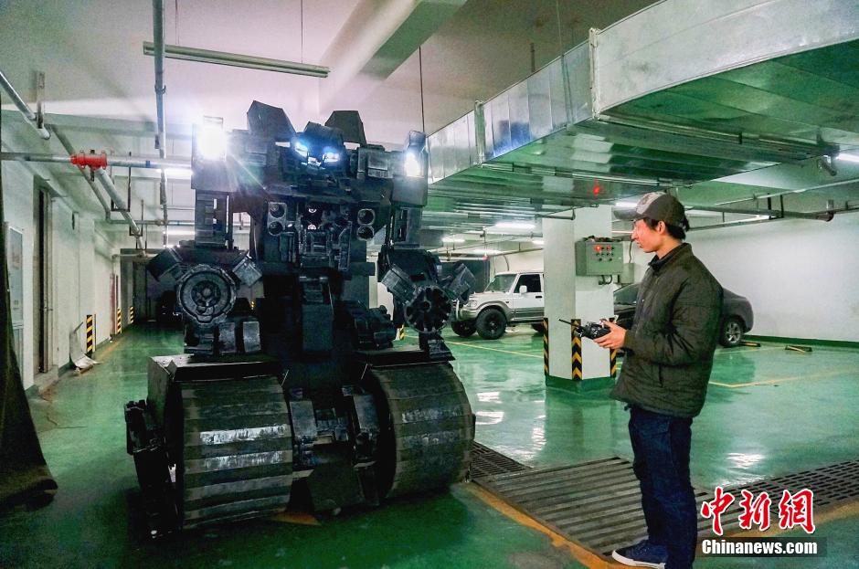 Professor chinês cria soldado rob?