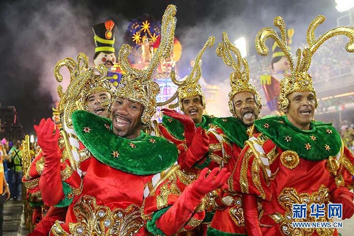 Recess?o econ?mica causa cancelamento dos desfiles de Carnaval em vários lugares do Brasil