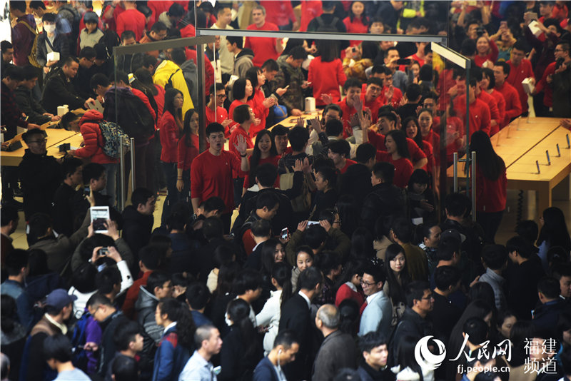 Apple abre mais cinco lojas na China