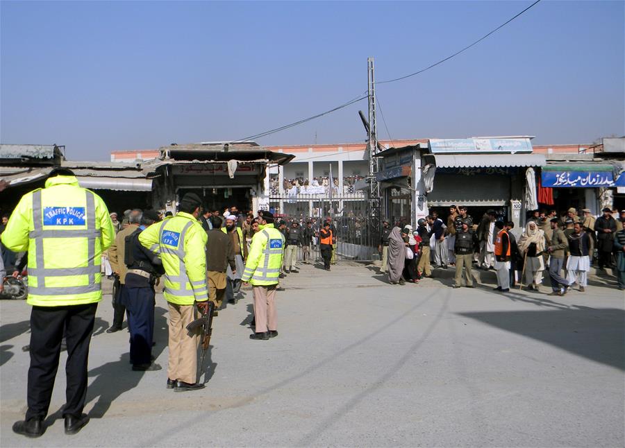 Ataque contra universidade do Paquist?o deixa pelo menos 21 mortes
