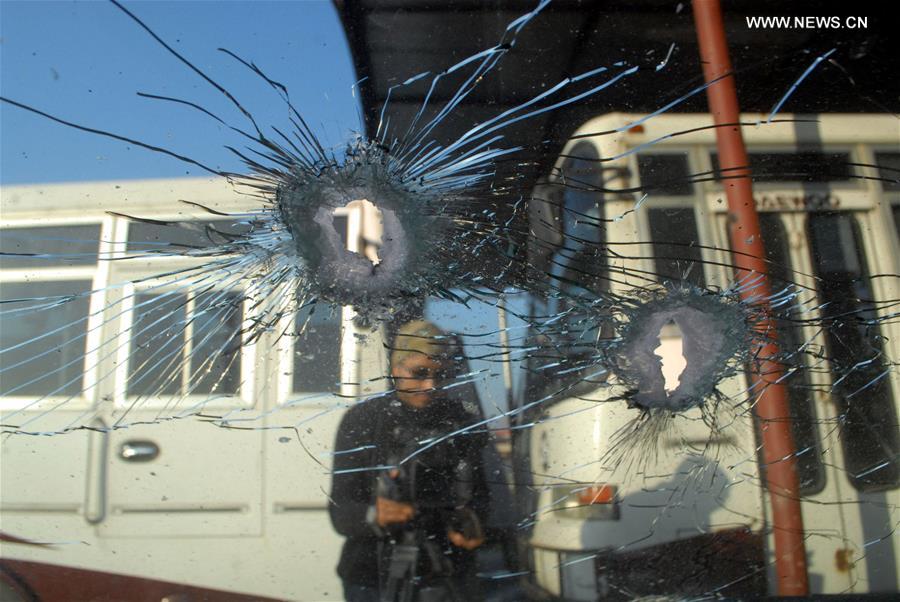 Ataque contra universidade do Paquist?o deixa pelo menos 21 mortes