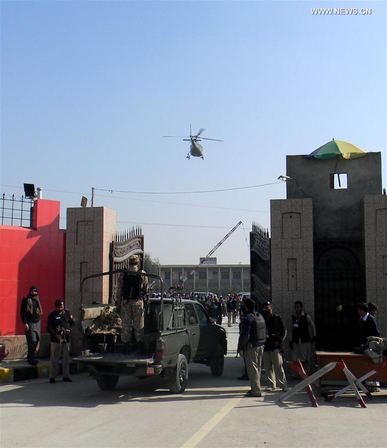 Ataque contra universidade do Paquist?o deixa pelo menos 21 mortes